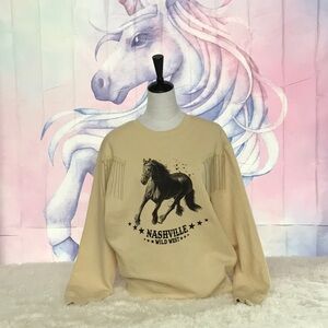 Nashville Wild West sweatshirt~size Medium ~NWOT—